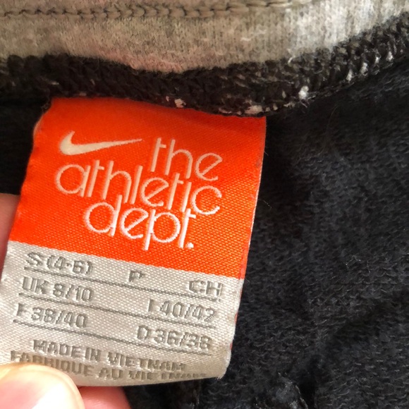 Nike workout capris - Picture 2 of 5